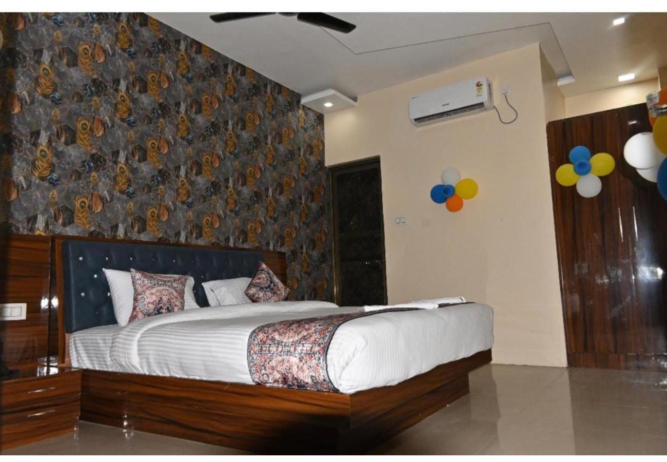 Gk Hotel And Restaurant Varanasi Exterior foto