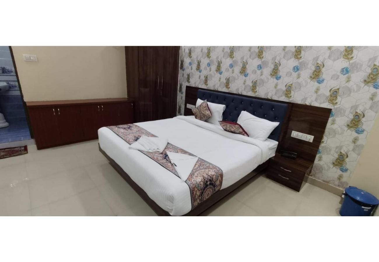 Gk Hotel And Restaurant Varanasi Exterior foto